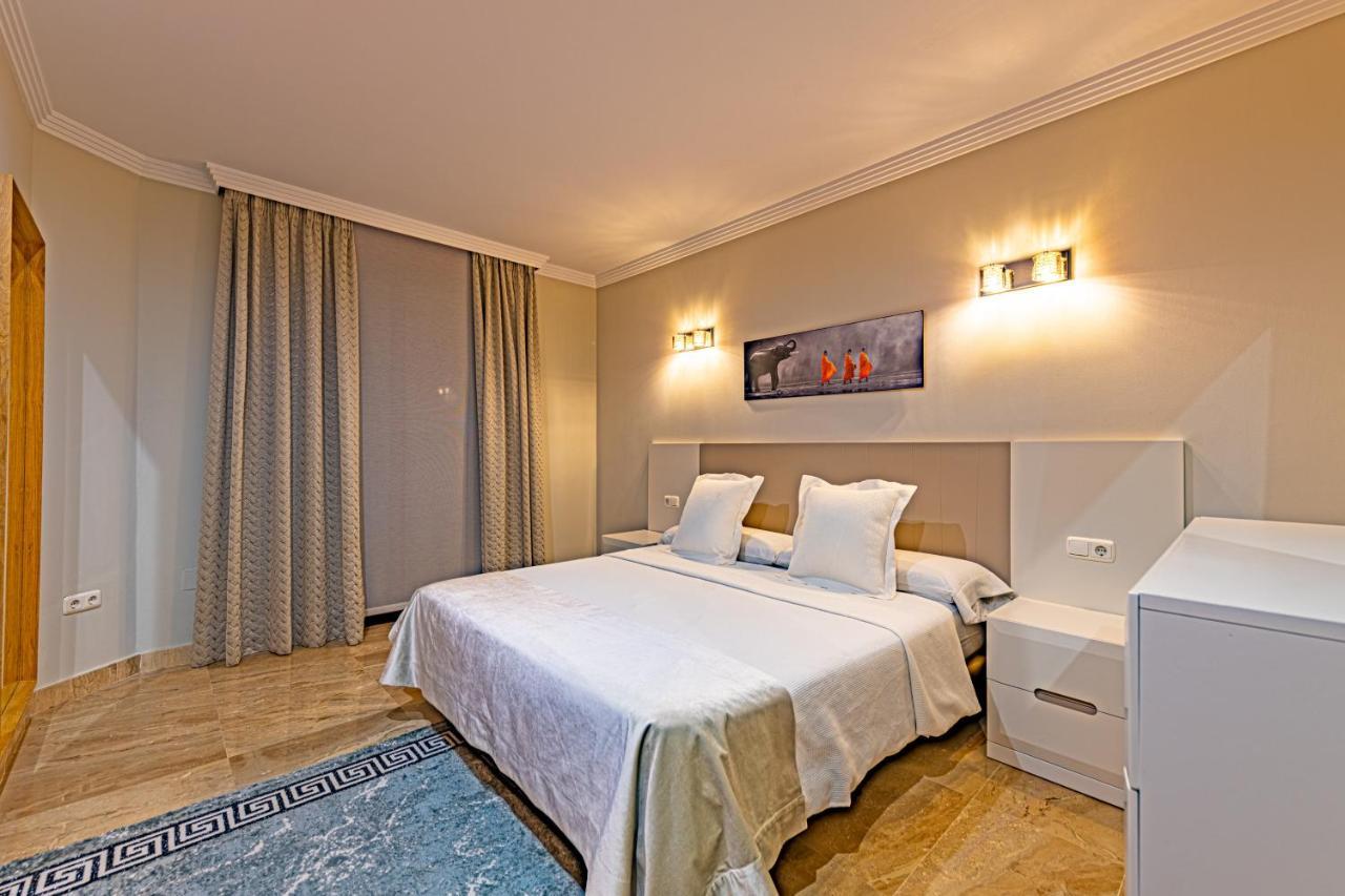 Marina Luxury Apartment Estepona Ngoại thất bức ảnh