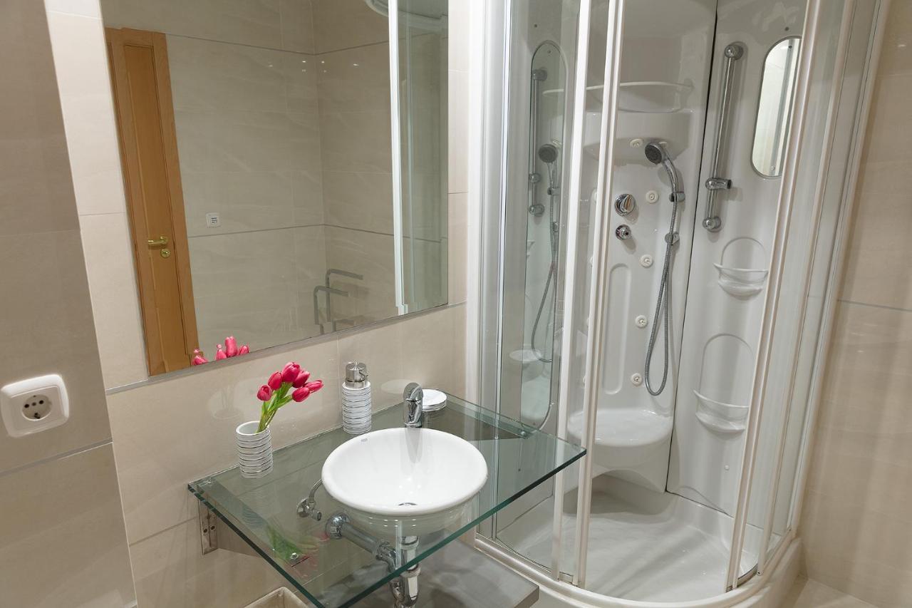Marina Luxury Apartment Estepona Ngoại thất bức ảnh